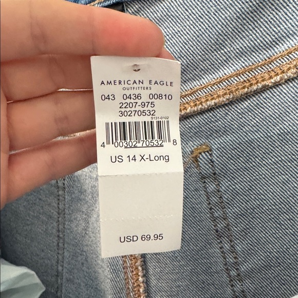 American Eagle Distressed Stretch Mom Jeans Slasher Blue Size 14 XLong - Picture 14 of 15